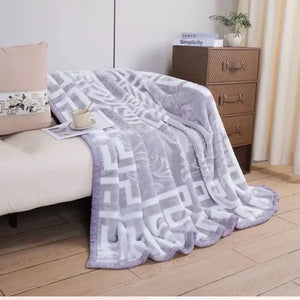 Super Soft Cloudy Greek Style Blanket: Cozy Comfort for Warm and Relaxing Nights