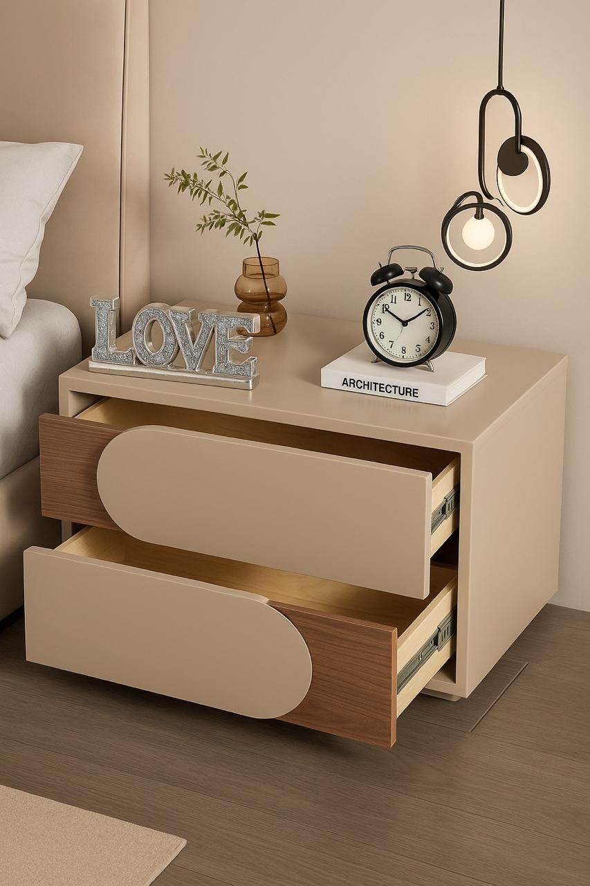 Bling Silver Crushed Diamond LOVE Ornament Clock Design for Home Decor & Gifts