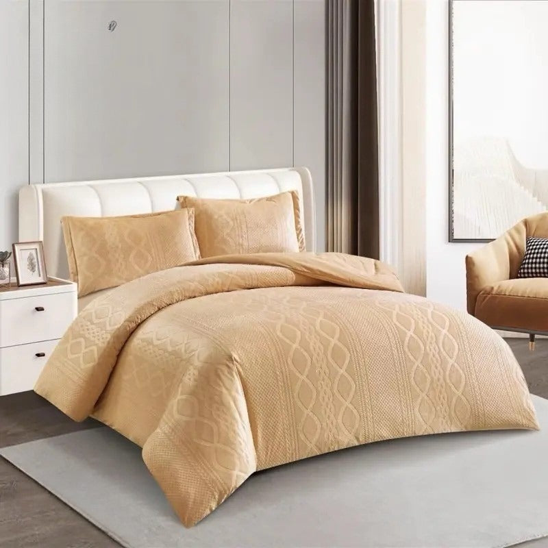 Dluxe Karen Bedding Set - King or Double Elegant Patterned Bedding + Pillow Shams Sold by Discount Deck Itd